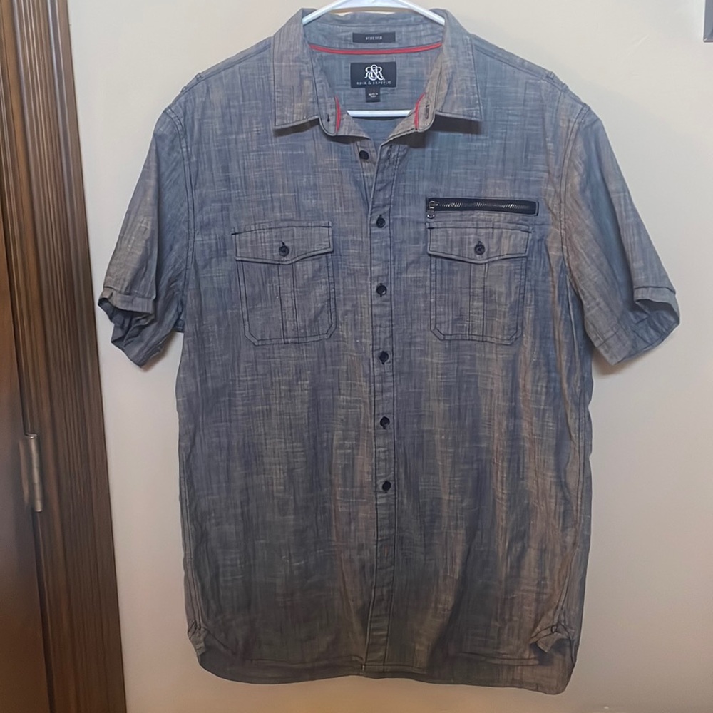 Rock & Republic Button Down Top! Mens XL